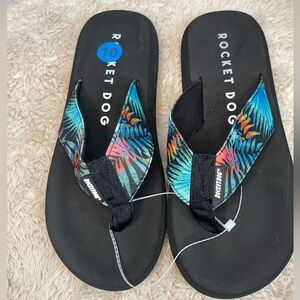 NWT, tropical multi colored slippers, beach, pool everyday wear size 10